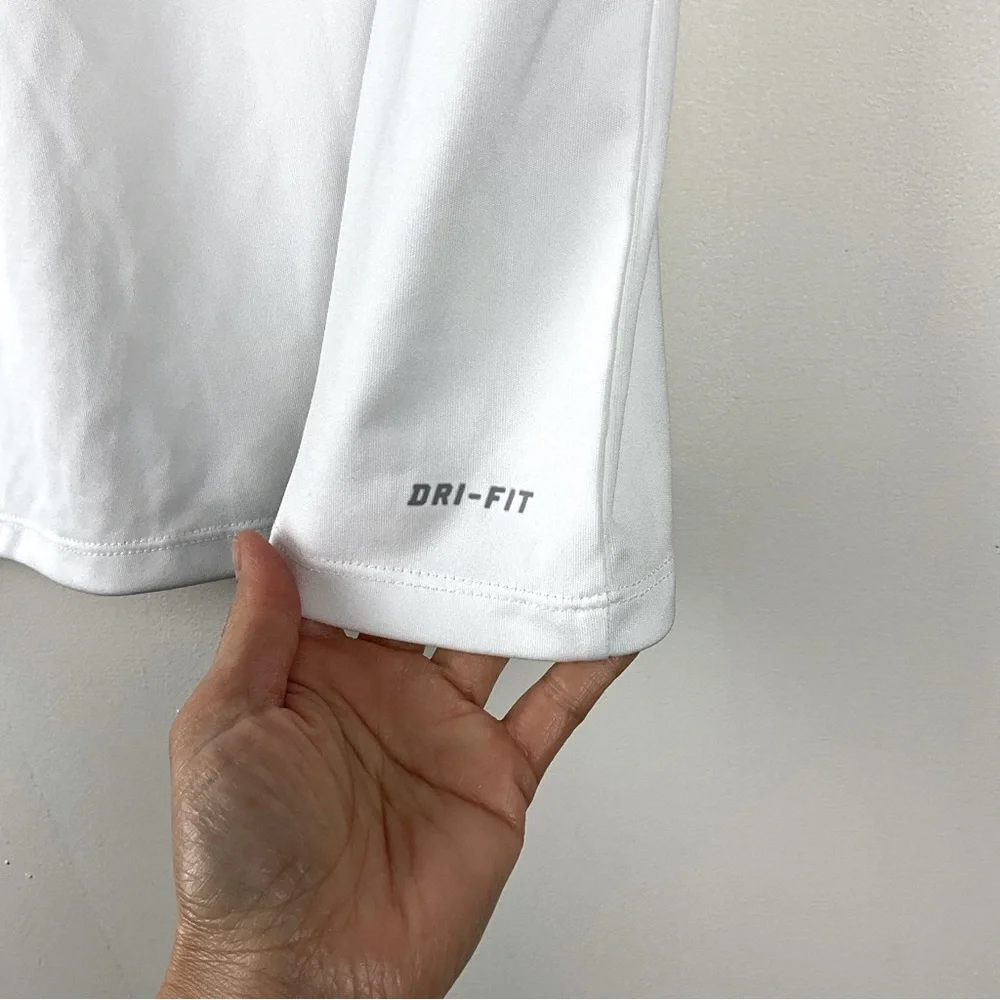 Nike DRI-FIT white TOP Women’s‎ Size L
